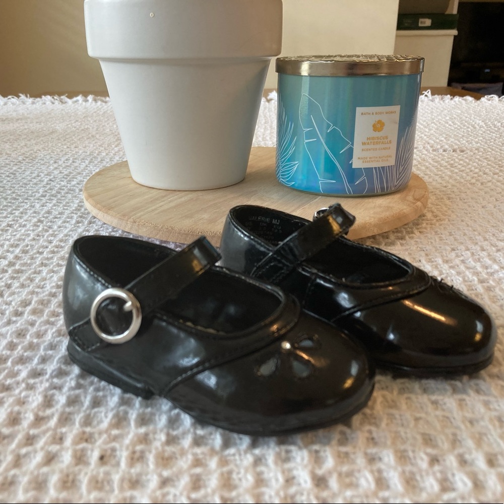 Stride Rite Toddler Girl Black Maryjane shoes size 4